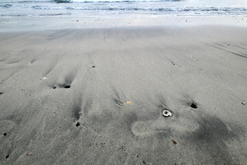 波打ち際の砂の紋