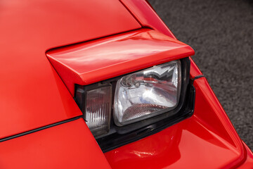 古い自動車のヘッドライト　Headlight of the old car