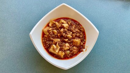 小皿にのった麻婆豆腐