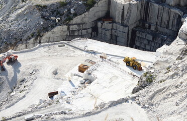Cava di marmo a Massa Carrara sulle Alpi Apuane