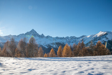 Il Monviso, il re delle Alpi Cozie, tra la fine dell’autunno e la prima neve