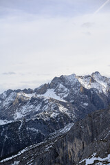 Schneebedeckte Landschaft Berge in den bayrischen Alpen im Winter