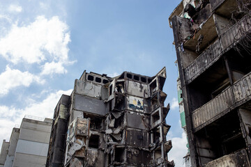 Plakat war Ukraine russian bomb civilian buildings Borodyanka Kyiv region Ukraine 2022
