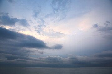 Naklejka premium Picturesque view of beautiful sea and cloudy sky