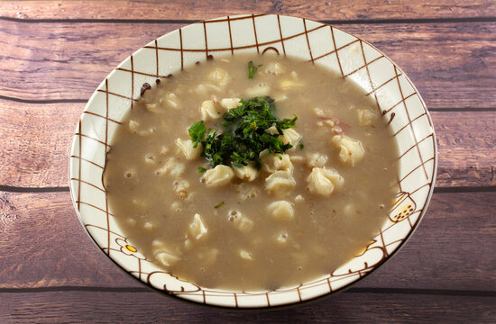 delicious lamb soup with mote and beef