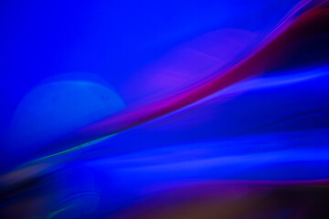 深みのある色で模様を表現しました。