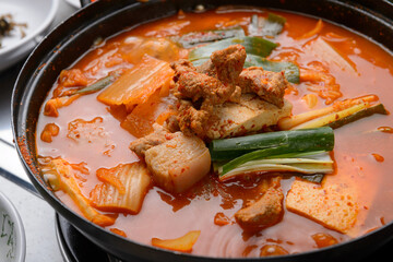 Kimchi stew with pork