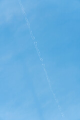 	通り過ぎた飛行機雲