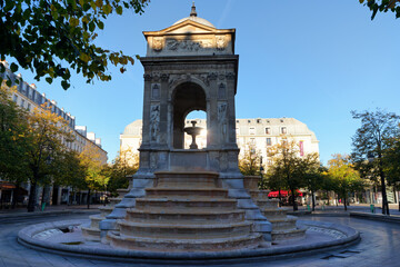 Fototapeta premium Fountain and square of the Innocents in the 1th arrondissement of Paris city