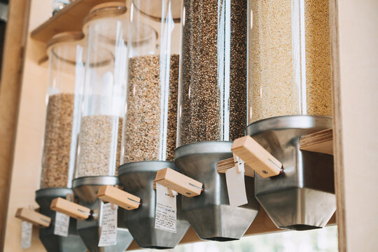 Food dispensers with lentils in store