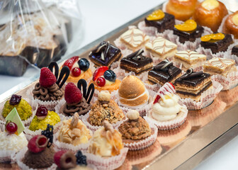 Cakes in the store window .