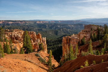 View of Orange Hoodoos and Rim from the Rim Trail
