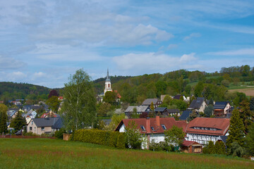 Fototapeta na wymiar Blick auf Wehrsdorf in der Oberlausitz im Frühjahr