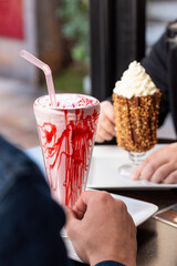  Sorvete Sundae de morango
