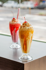  Sorvete Sundae com cereja 