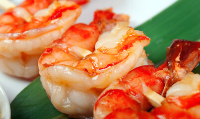 Angola  Camaro Grelhado Com Molho Cru