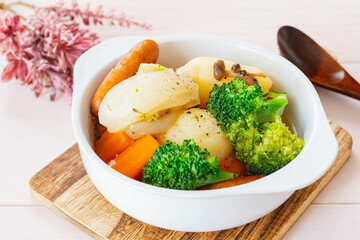 ウインナーと野菜たっぷりのポトフ