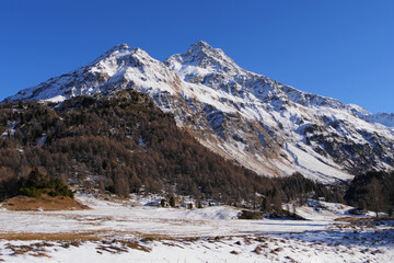 La Margneta 2785 Hm und Piz da la Margna 3159m. vom Malojapass aus.