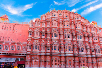 Fototapeta na wymiar Hawa Mahal or Pink palace, Jaipur, India, beautiful sunset view