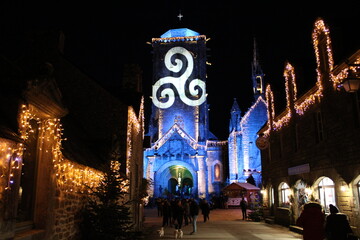 Village of Locronan during Christmas 2022. In Locronan, Bretagne, France. - obrazy, fototapety, plakaty