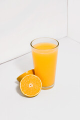 Naranjas en Fondo Blanco 