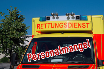Rettungswagen, Rettungskräfte beklagen Personalmangel, (Symbolbild)