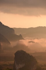 Obraz premium sunrise in the mountains