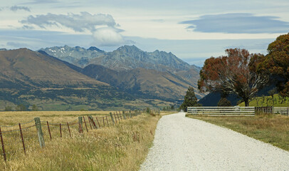 Fototapeta na wymiar Dirt road in Southern Alps - New Zealand