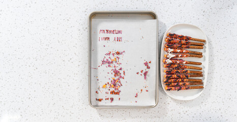 Halloween chocolate-covered pretzel rods