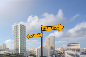 Obraz premium Road arrow to inflation or deflation