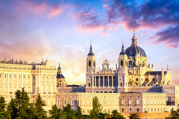 Fototapeta premium Almudena Cathedral exterior architecture, Madrid, Spain