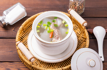 Health food radish ribs soup