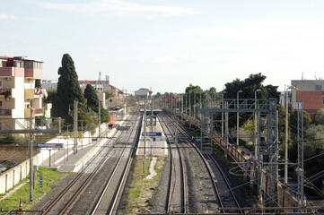 Fototapeta na wymiar ferrovia Bari