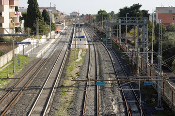 Fototapeta na wymiar ferrovia Bari