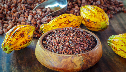 Cacao nibs are cocoa beans that have been cold-ground or ground at low temperatures to form tiny, bitter organic cocoa beans.