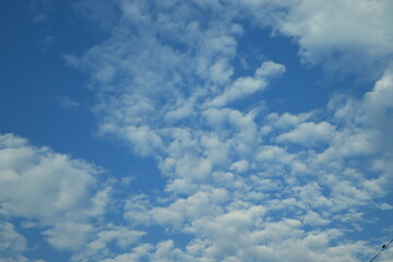 Obraz premium Blue sky background with clouds