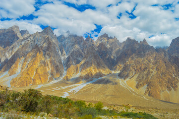 Obraz premium Blue Sky and Beautiful Rocky Mountains in Passu Cones, Hunza Valley, Pakistan