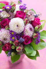 Blumenstrauß mit Dahlien