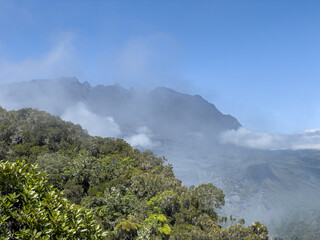 Vue de Salazie et du Piton des Neiges à la Réunion