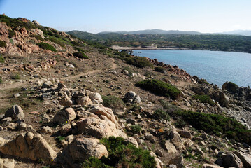Fototapeta na wymiar La costa tra la spiaggia di Rena Maiore e la spiaggia di La Niculina