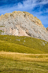 Panorama vom Gipfel des Col Raiser mit Blick auf die Berge in den Dolomiten, in Santa Cristina, Valgardena, Bozen, Südtirol Italien	

