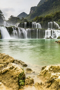Ban Gioc Waterfall in North Vietnam, Ban Gioc&ndash;Detian Falls on Quay Son River; Vietnam
