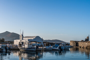 Fototapeta premium Morgens am Hafen