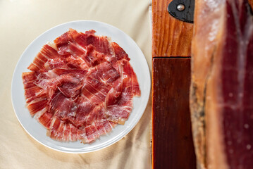 Plate with properly cut hand-cut ham
