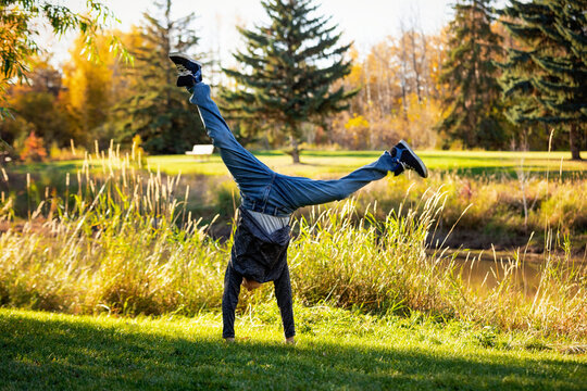 รูปภาพCartwheel – เลือกดูภาพถ่ายสต็อก เวกเตอร์ และวิดีโอ31,182 | Adobe ...