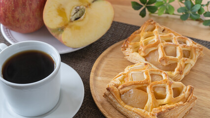 アップルパイとコーヒー