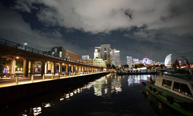 Fototapeta na wymiar city port at night