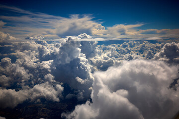 Fototapeta na wymiar Schöne Wolken gesehen von oben.