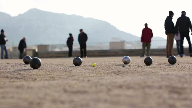 P&eacute;tanque, jeux de boules