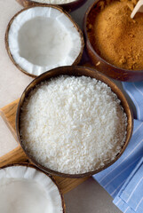 Natural coconut shavings